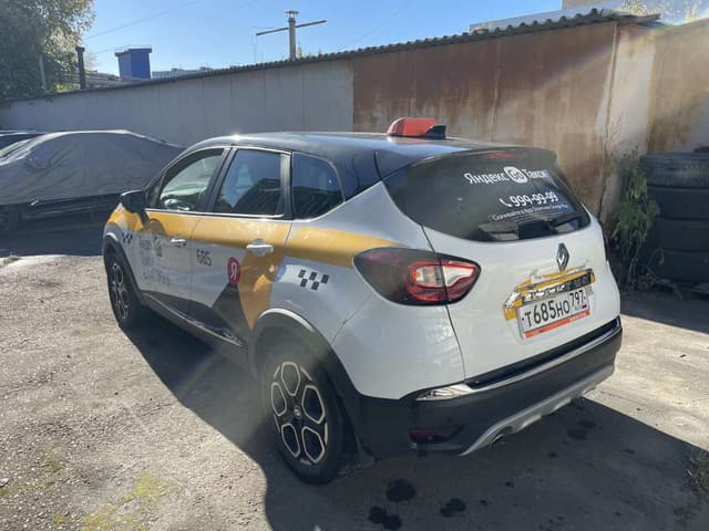Renault Kaptur - 4