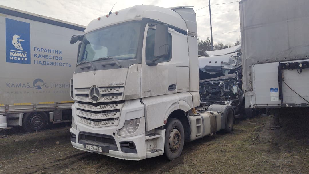 Mercedes-Benz Actros 4x2 Седельный тягач - 1