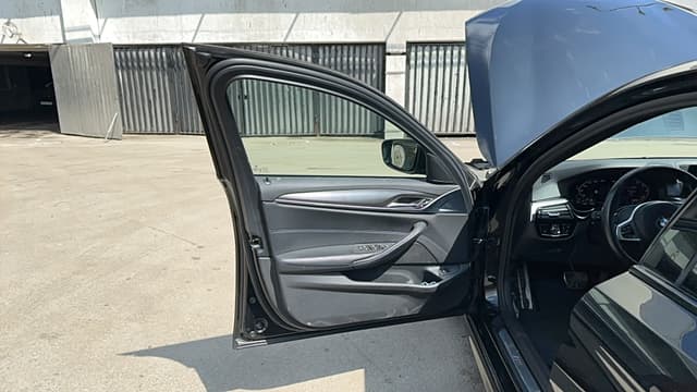 BMW 5 серия - 8
