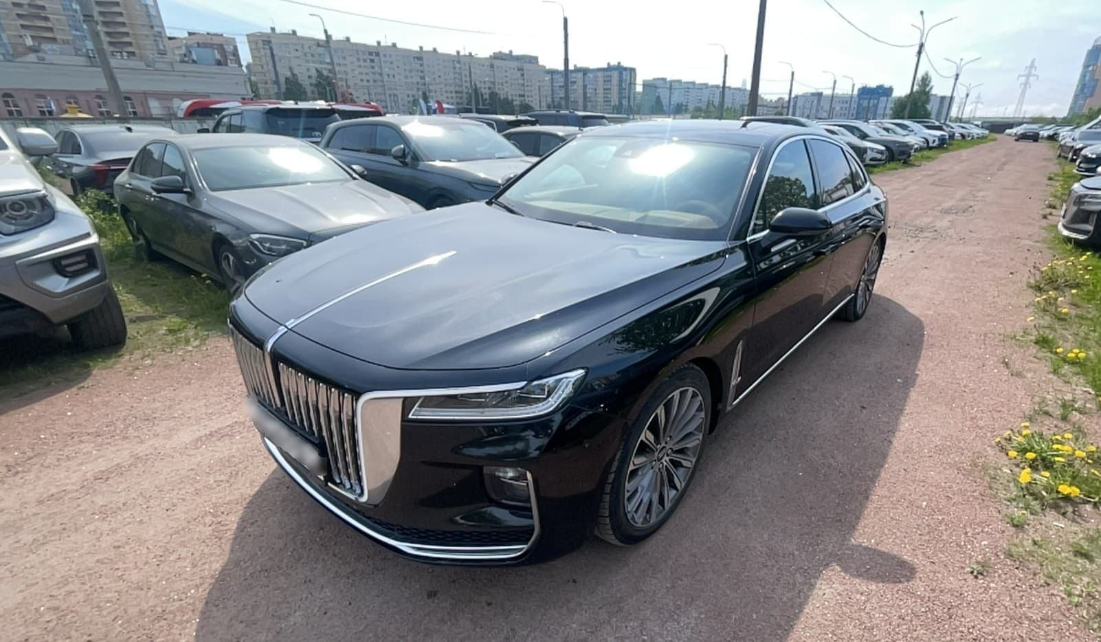 Hongqi H9 - 1