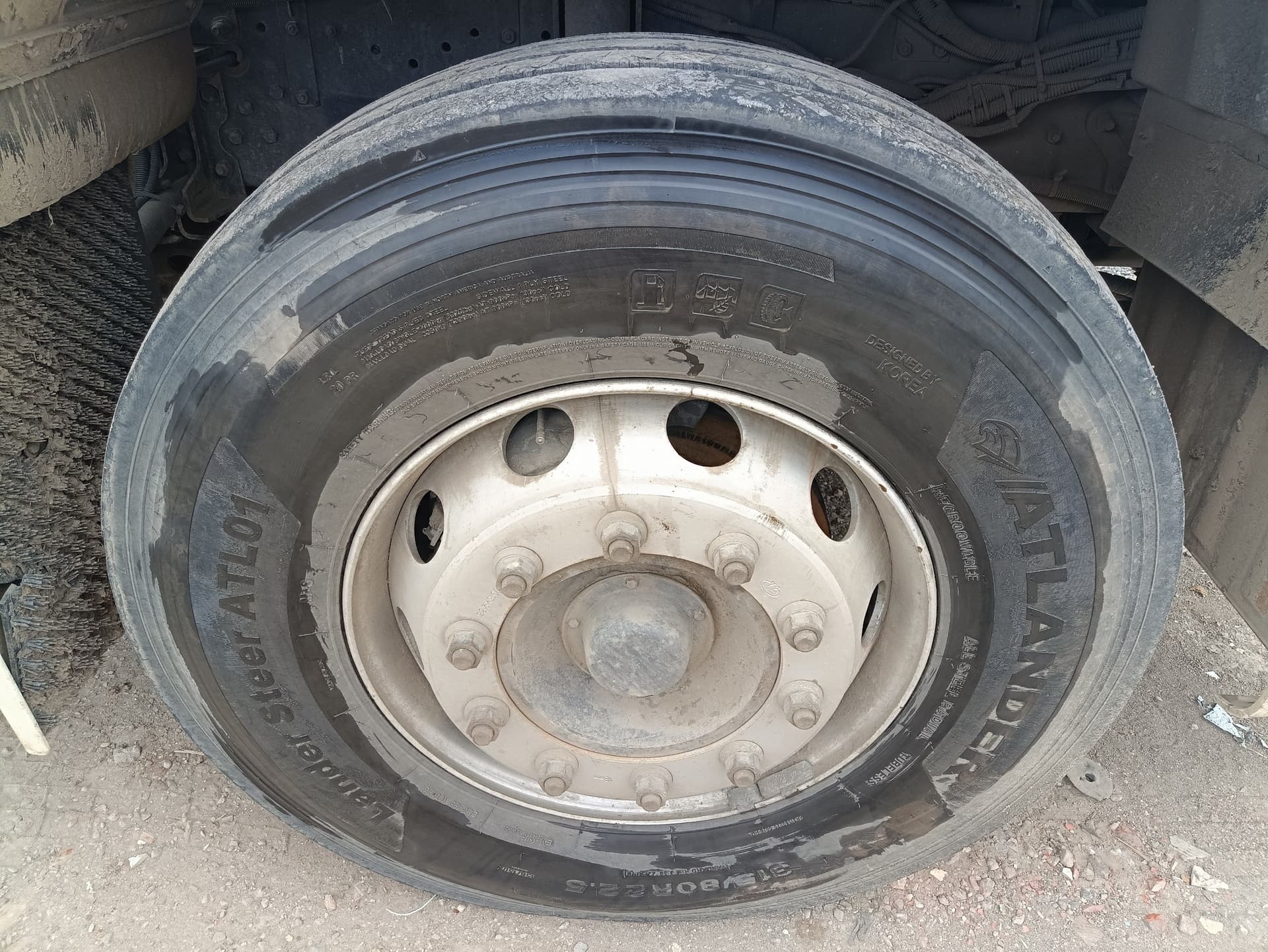 Камаз 5490 4x2 Седельный тягач - 10