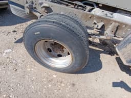ISUZU ELF 4.5 4x2 Бортовой (Евроборт) - 9