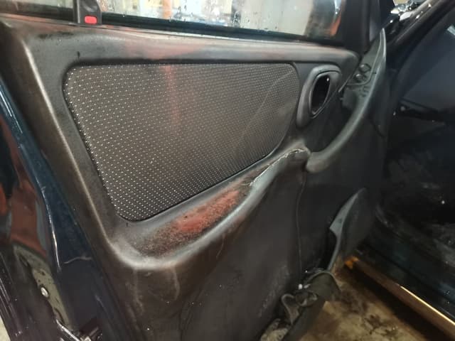 Lada Niva Travel - 8