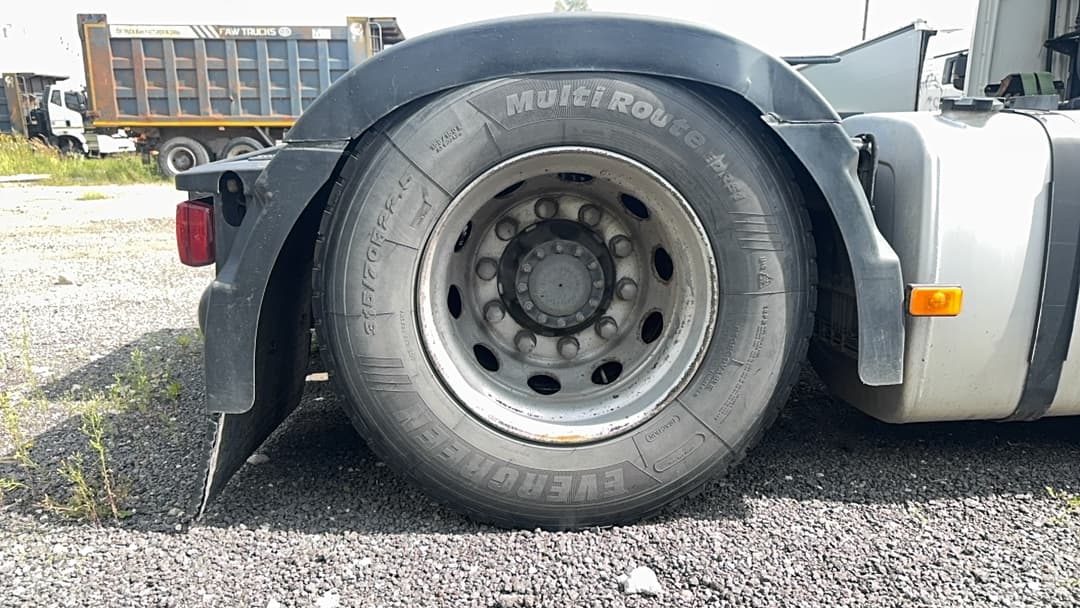 Volvo FH 4x2 Седельный тягач - 9