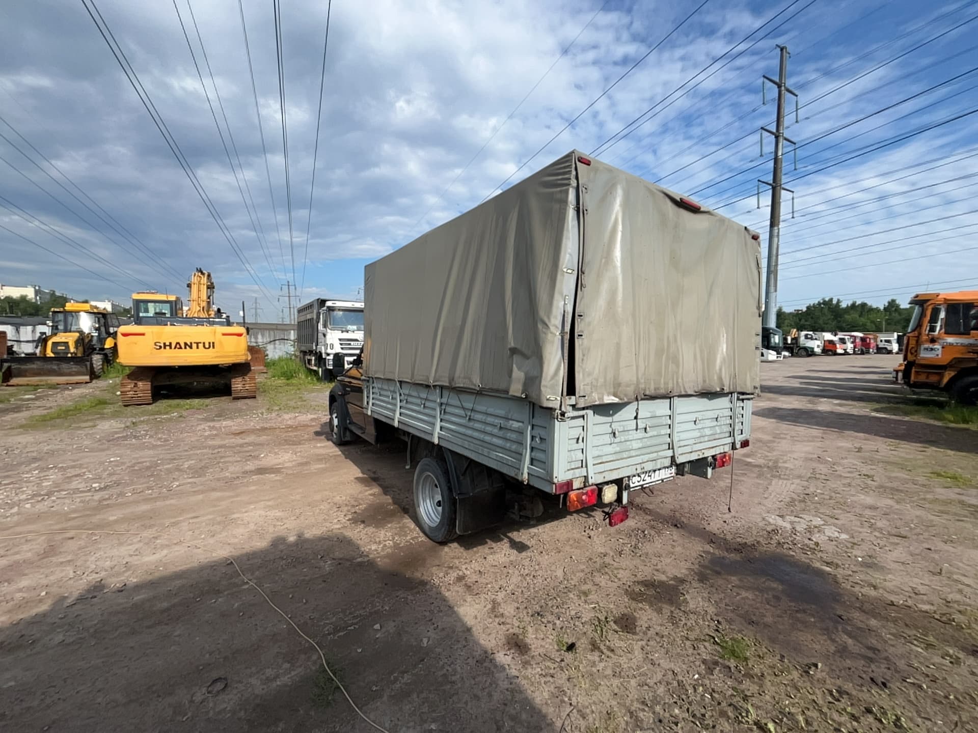 UAZ Profi - 4
