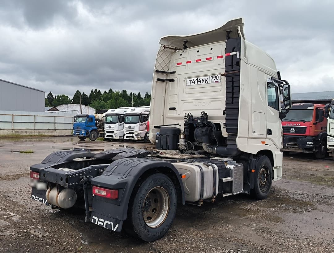 Dongfeng DFH 4x2 Седельный тягач - 3
