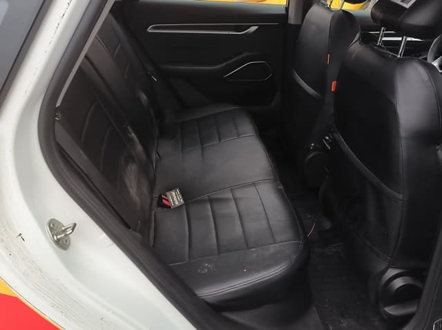 Geely Emgrand 7 - 9