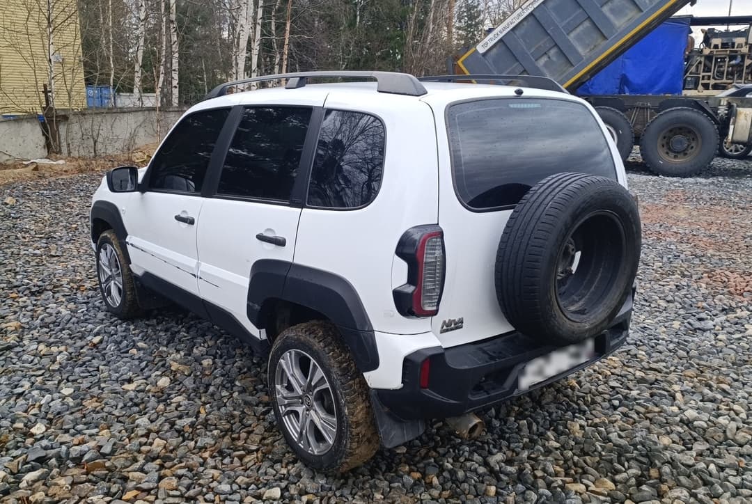 Lada Niva Travel - 4