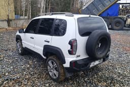 Lada Niva Travel - 4