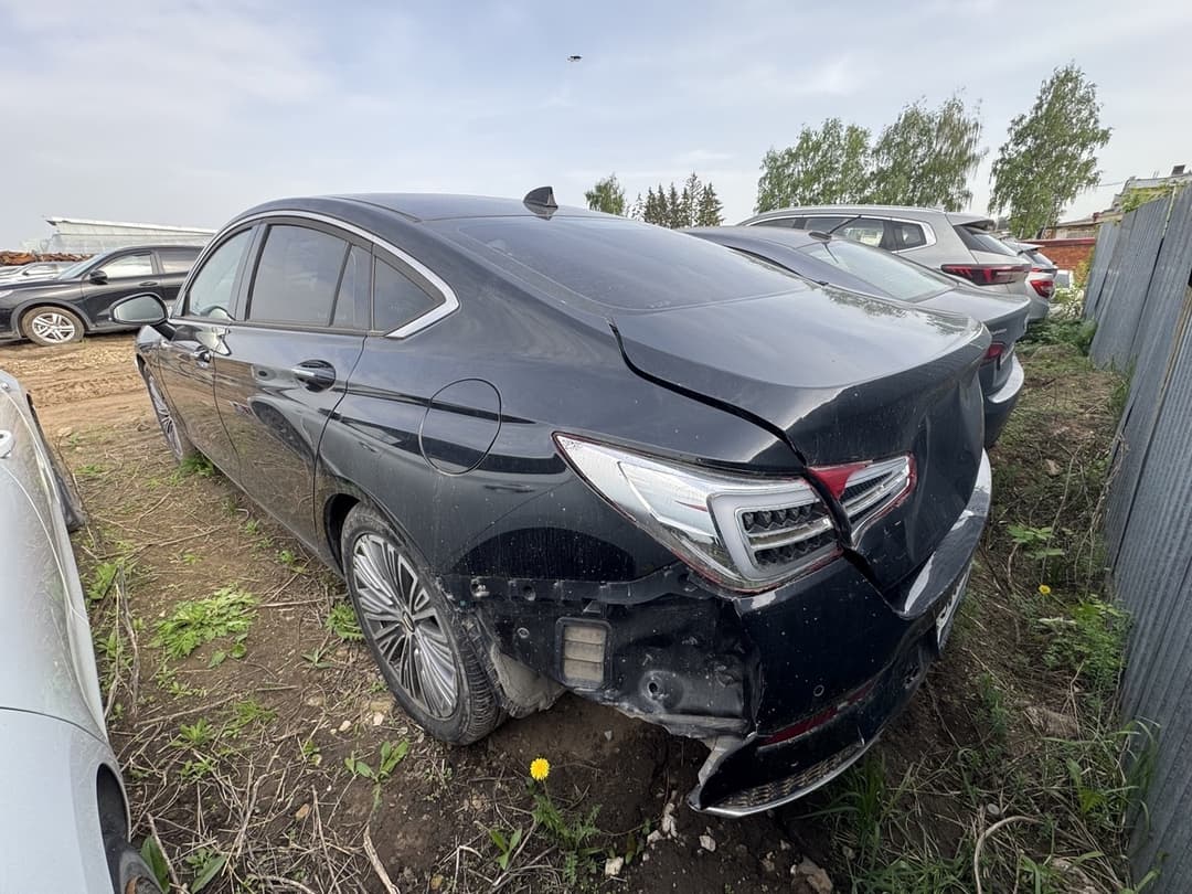 Hongqi H5 - 4