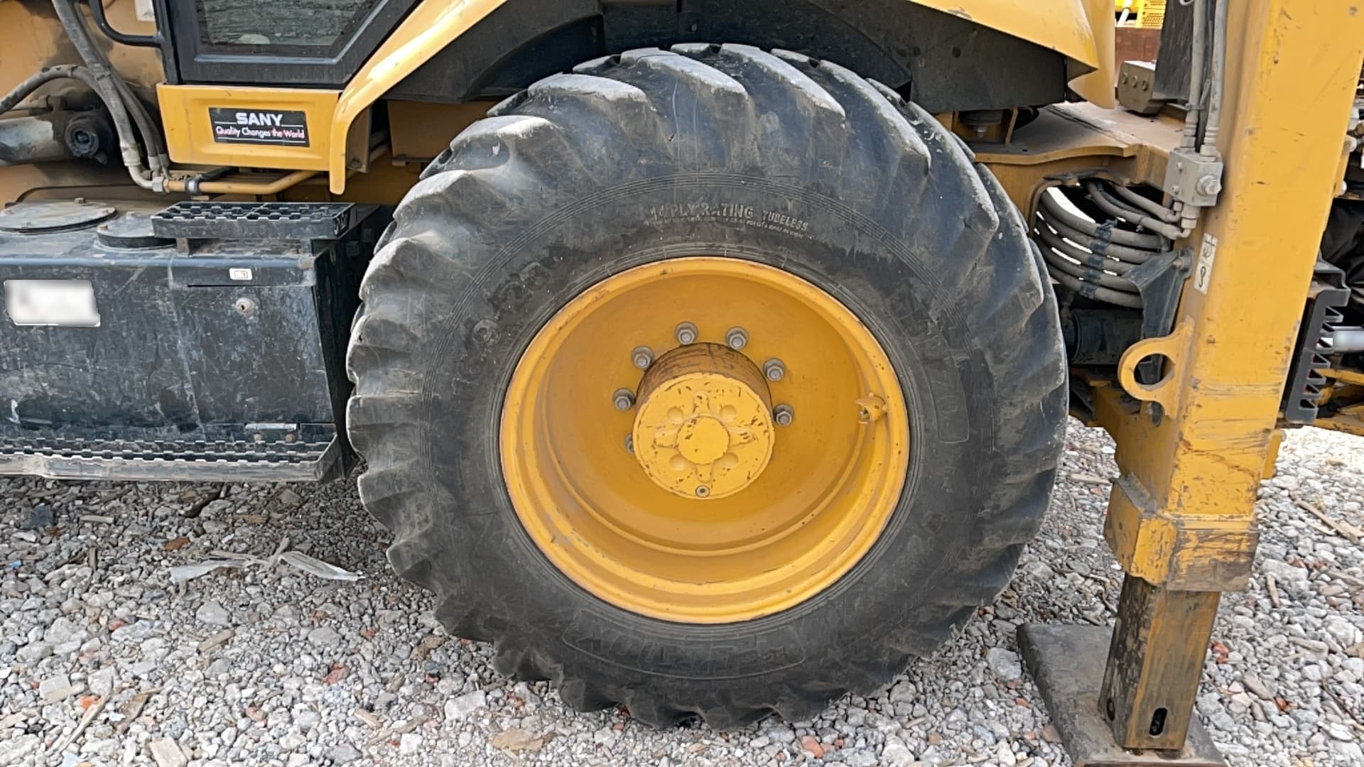 Sany BHL* Экскаватор-погрузчик - 9