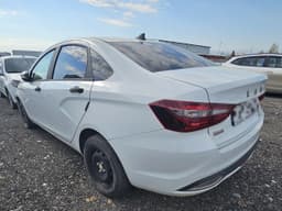 Lada Vesta седан - 4