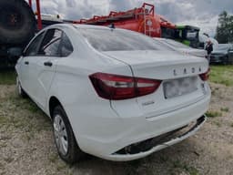 Lada Vesta седан - 4
