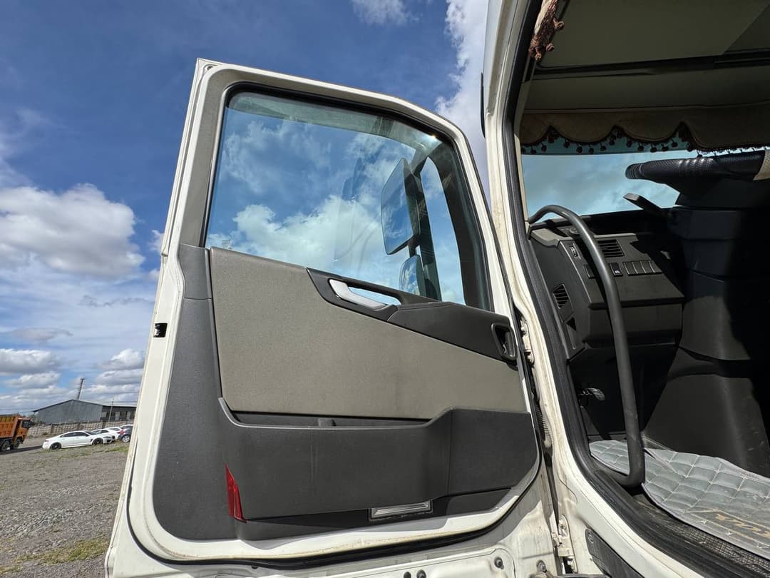 Volvo FH 4x2 Седельный тягач - 8