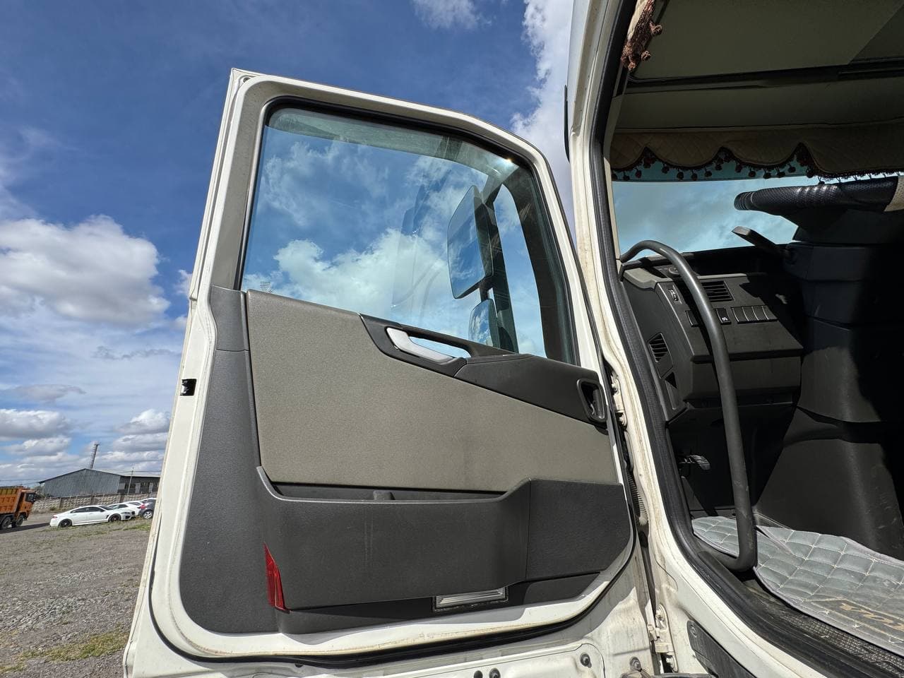 Volvo FH 4x2 Седельный тягач - 8