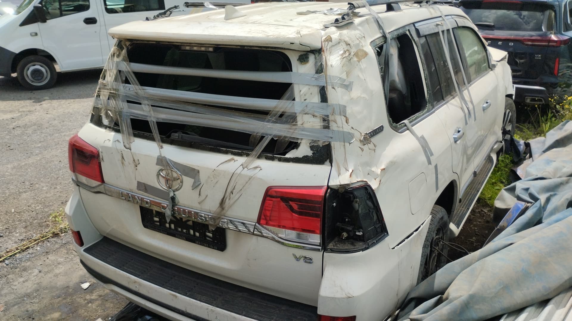 Toyota Land Cruiser 200 - 3