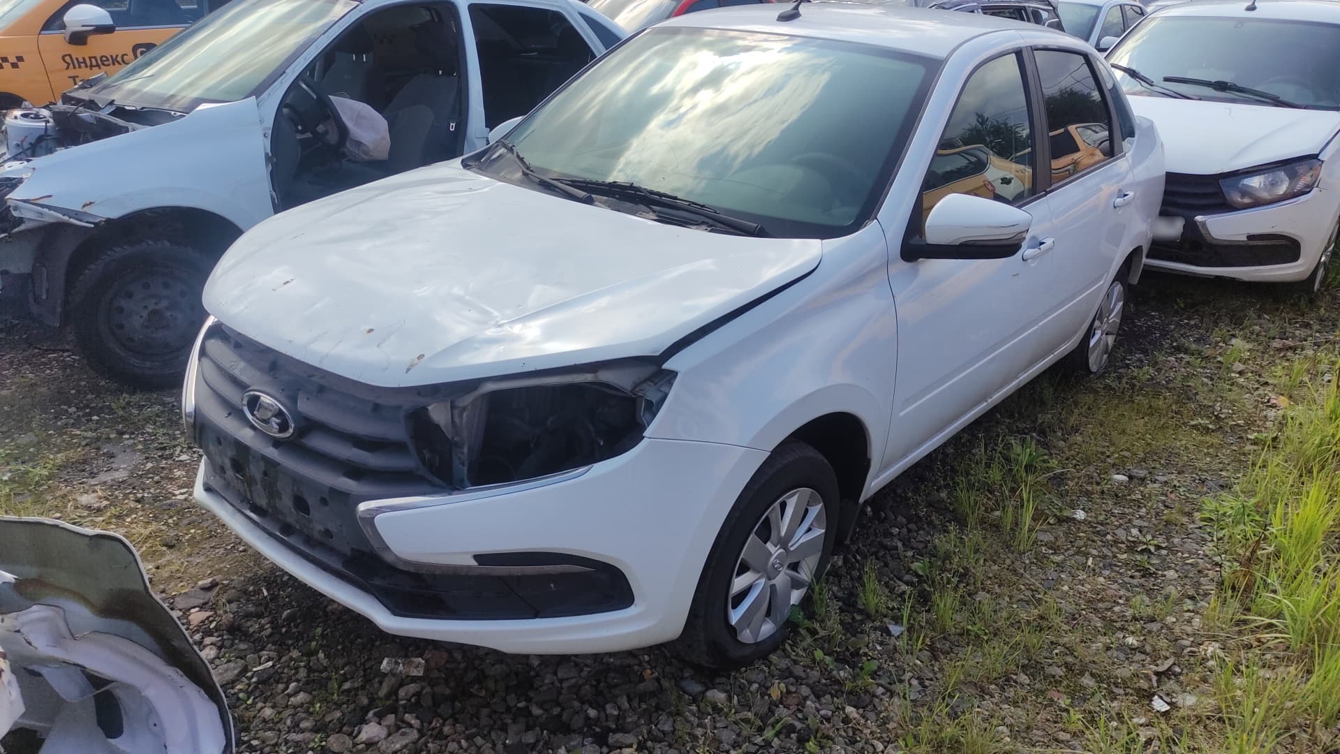 Lada Granta седан - 1