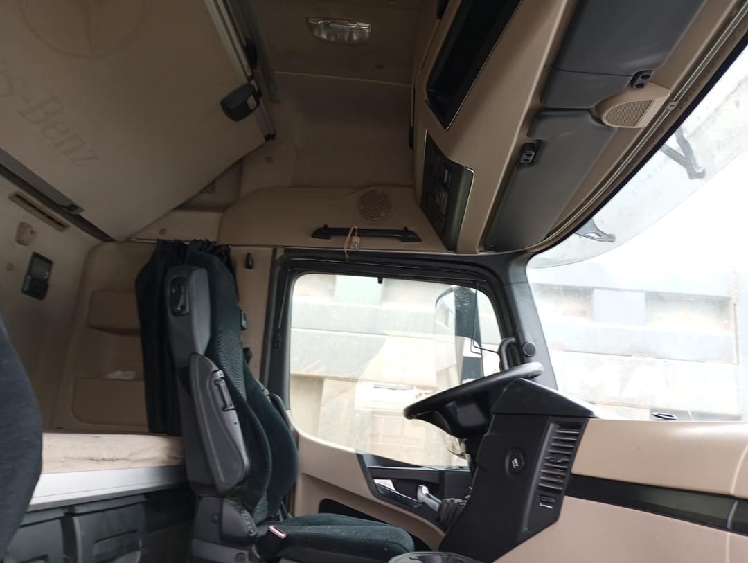 Mercedes-Benz Actros 4x2 Седельный тягач - 7