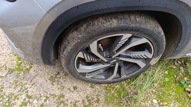 Geely Monjaro - 9
