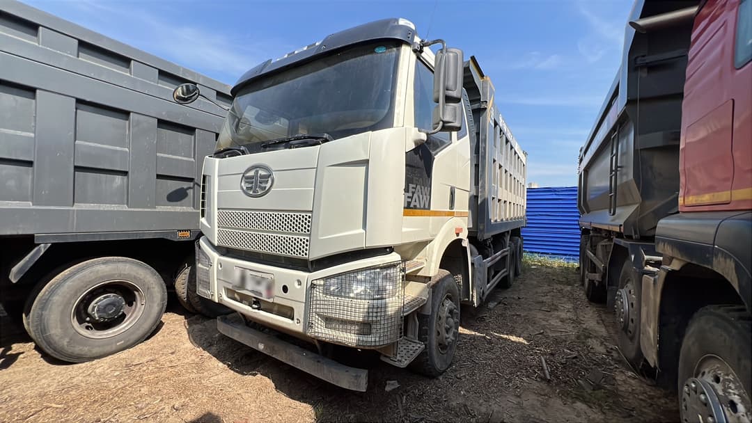 FAW J6* 6x4 Самосвал - 1