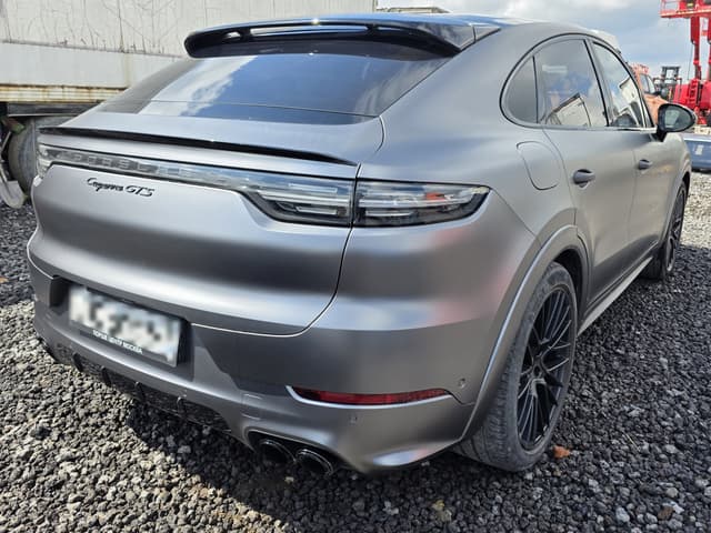 Porsche Cayenne - 3