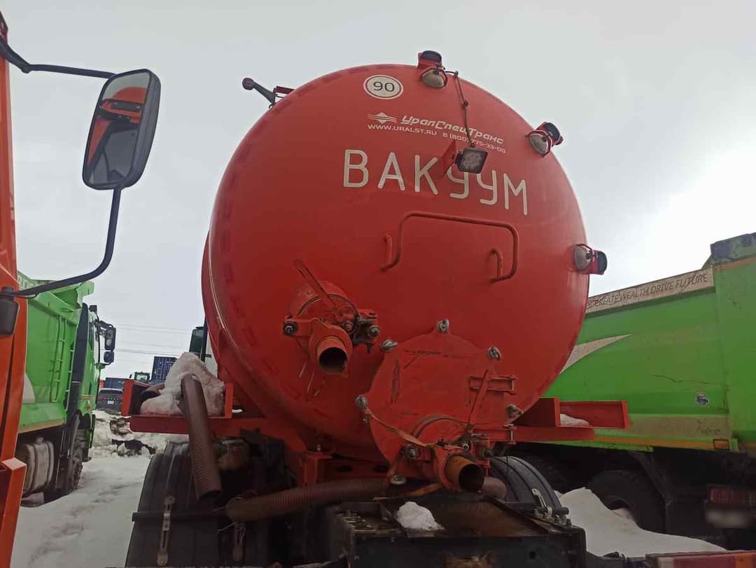 Уралспецтранс 5453* на шасси Shacman SX3258 6x6 Автоцистерна вакуумная - 4