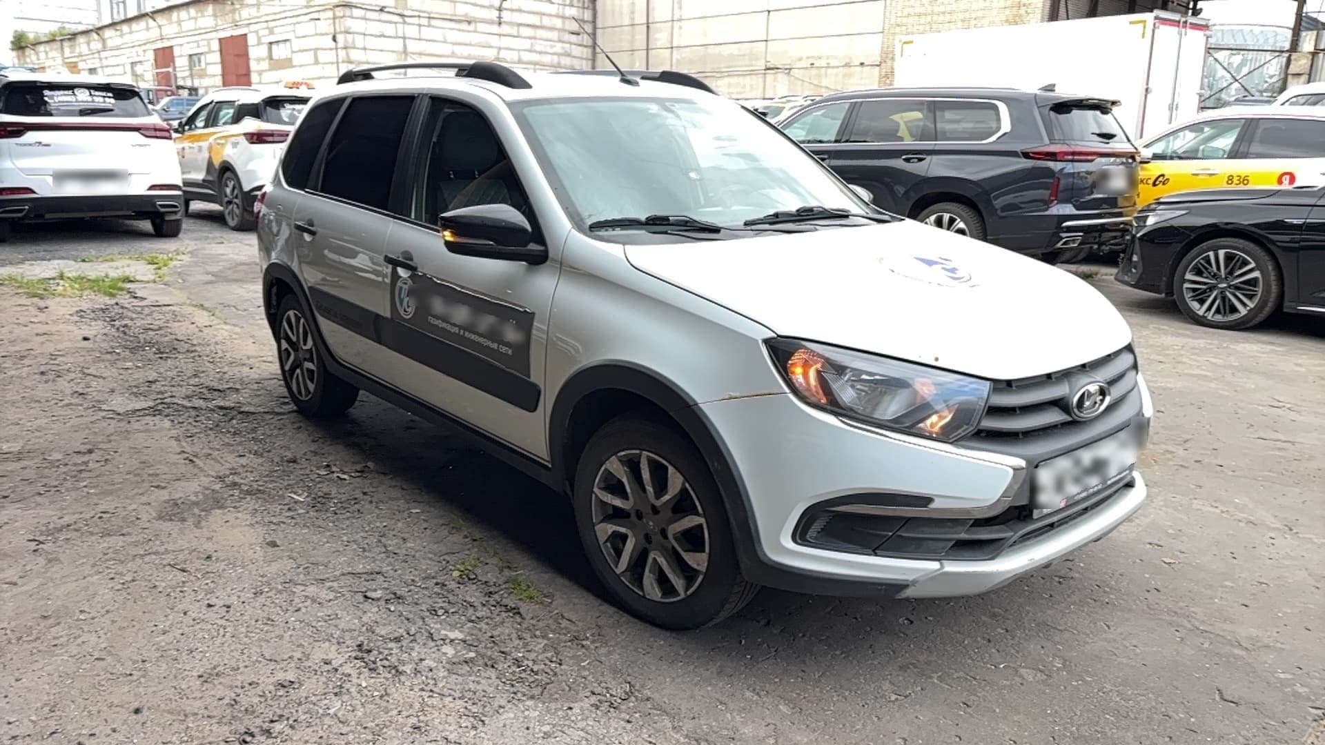 Lada Granta Cross - 2