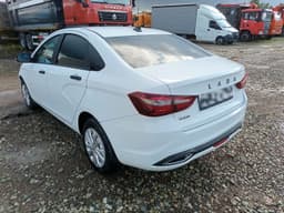 Lada Vesta седан - 4