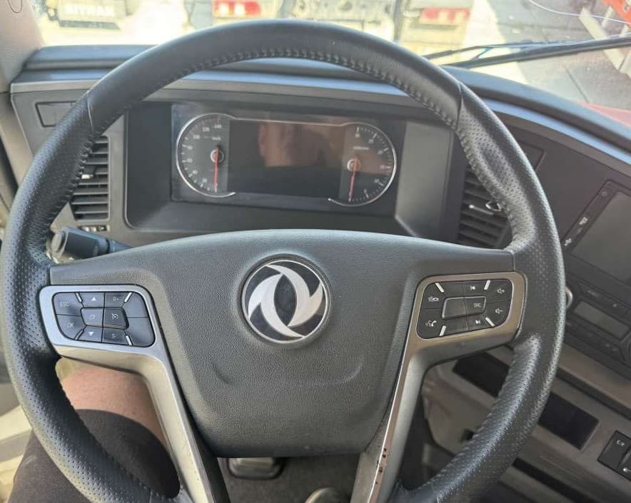 Dongfeng DFH 4x2 Седельный тягач - 5