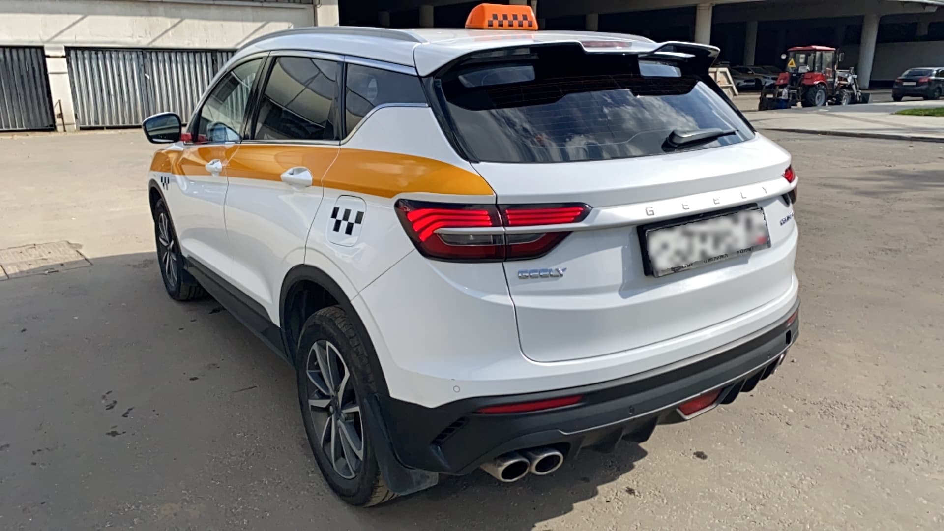 Geely Coolray - 4