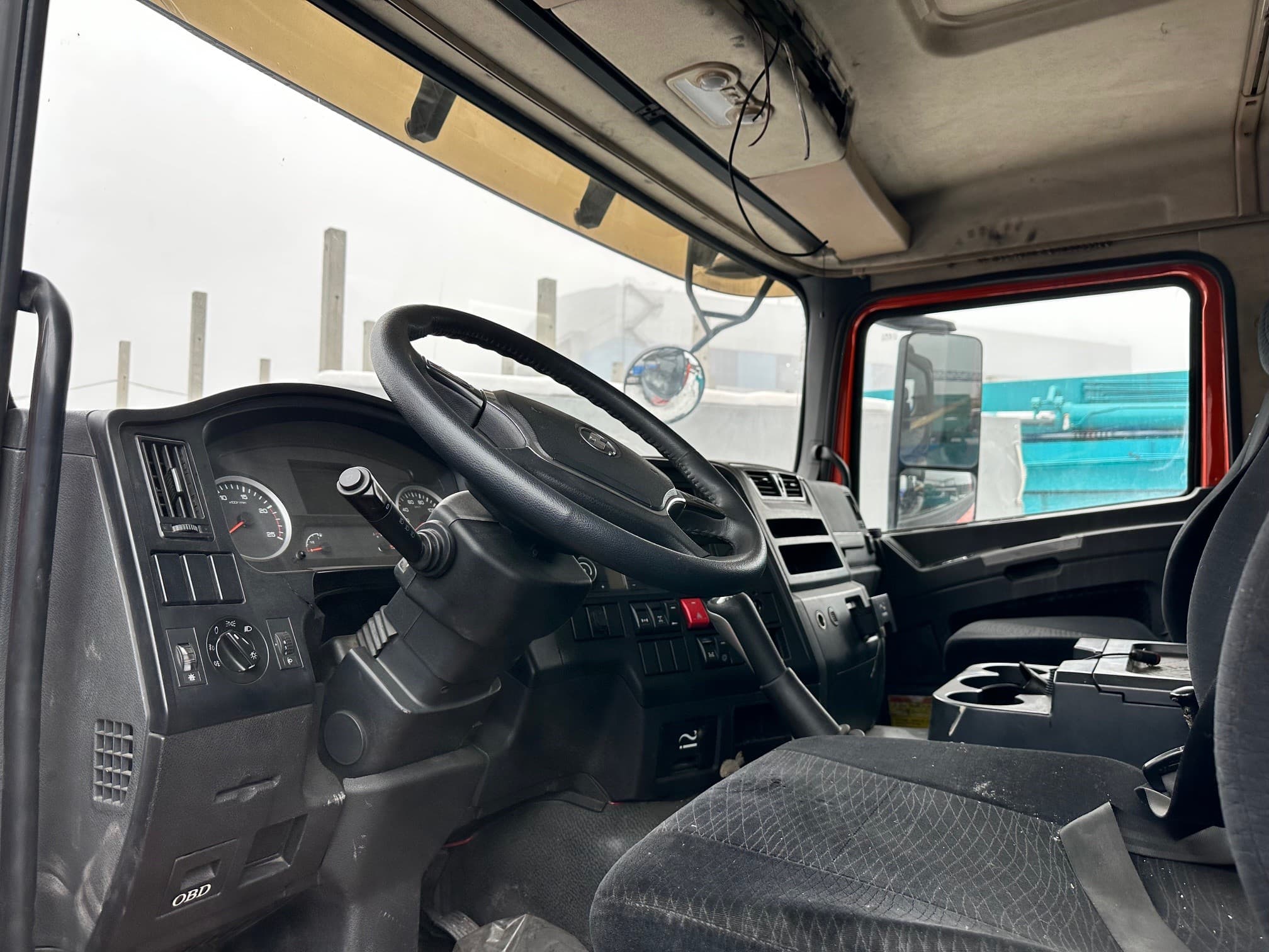 Shacman (Shaanxi) SX331863366 Самосвал 8х4 - 5