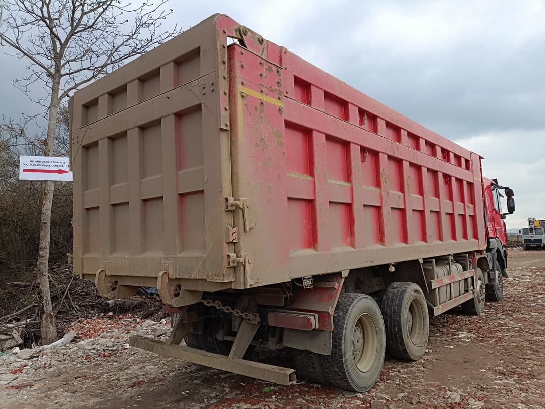 Hongyan 908 8x4 Самосвал - 3