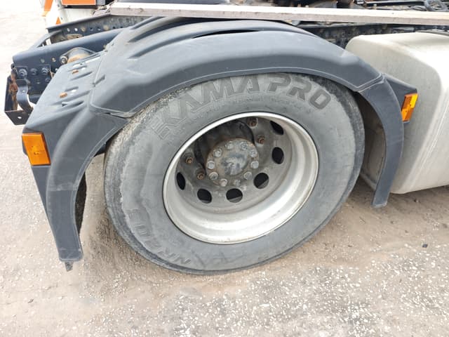 Камаз 54901 4x2 Седельный тягач - 8