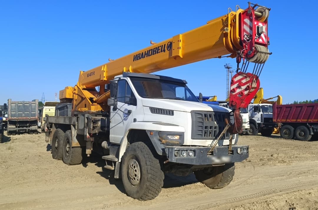 Ивановец КС-45717 на шасси URAL 4320 6x6 Автокран - 2