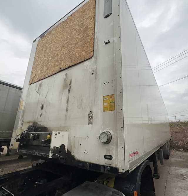 Schmitz Cargobull SCB*S3B Полуприцеп Изотермический/рефрижератор - 1