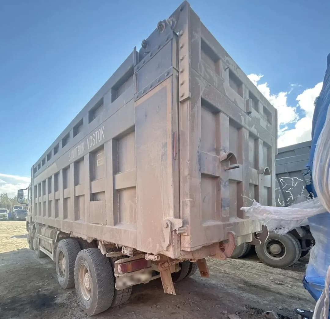 Howo ZZ* 8x4 Самосвал - 4
