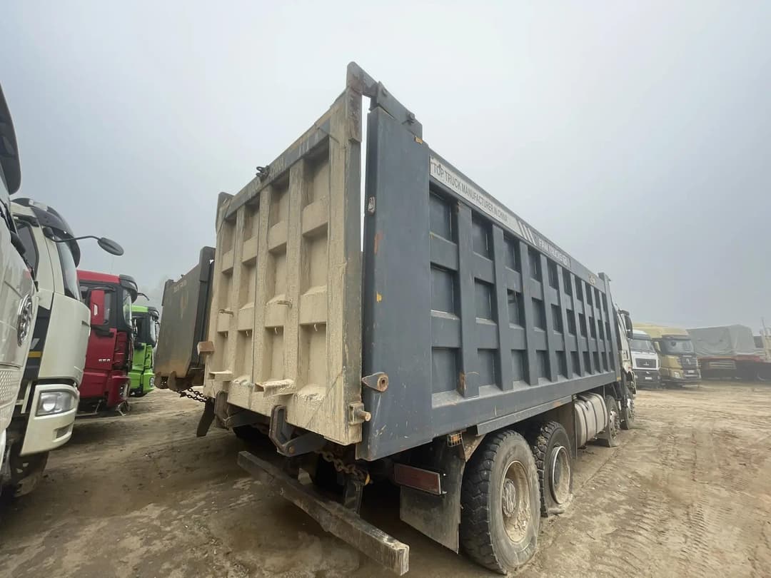 FAW J6 8x4 Самосвал - 2