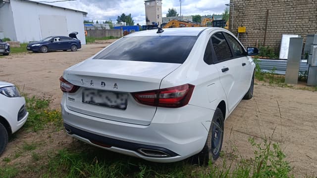Lada Vesta седан - 3