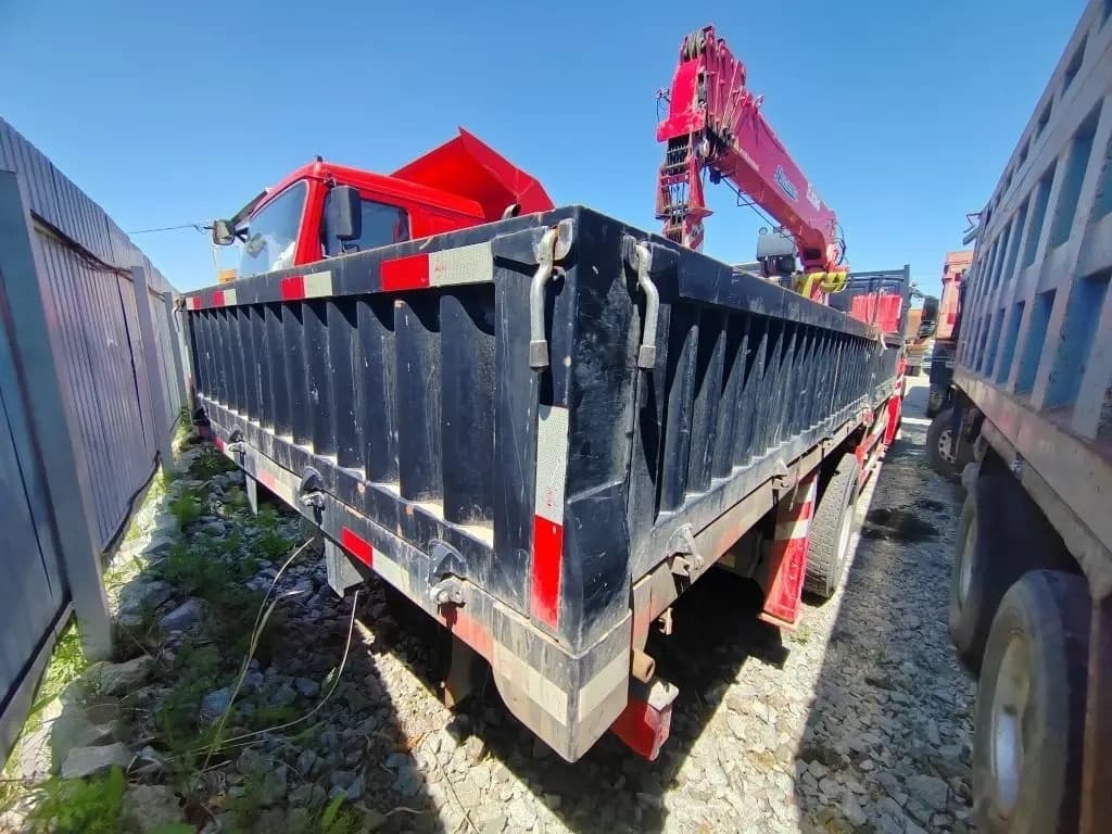 Howo T5G 4x2 Бортовой с КМУ - 3