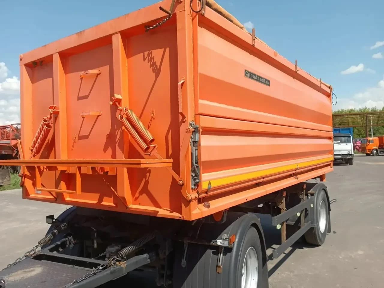 Спецавтокам 8531* Прицеп самосвал - 1