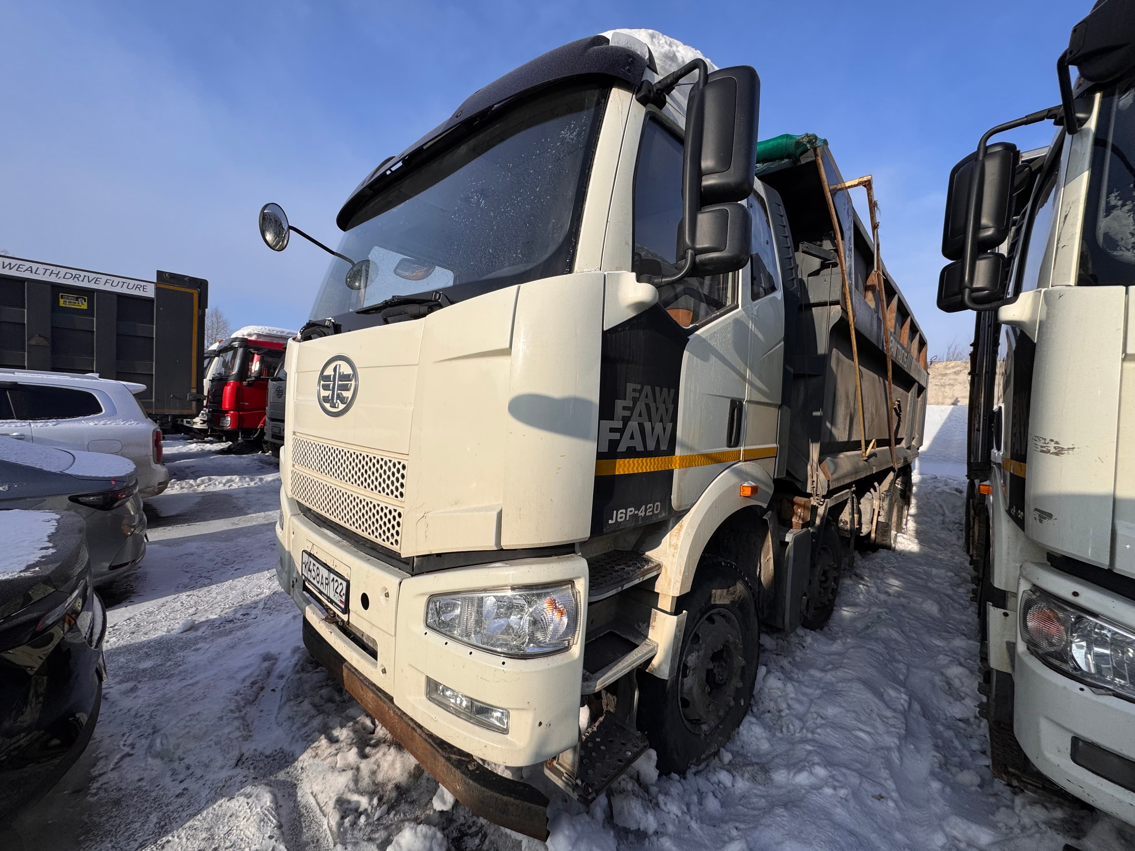 FAW CA 3310 8x4 Самосвал - 1