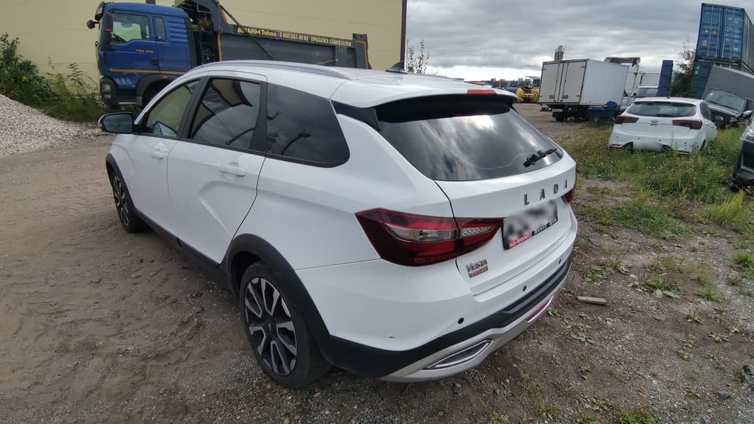 Lada Vesta SW Cross - 4