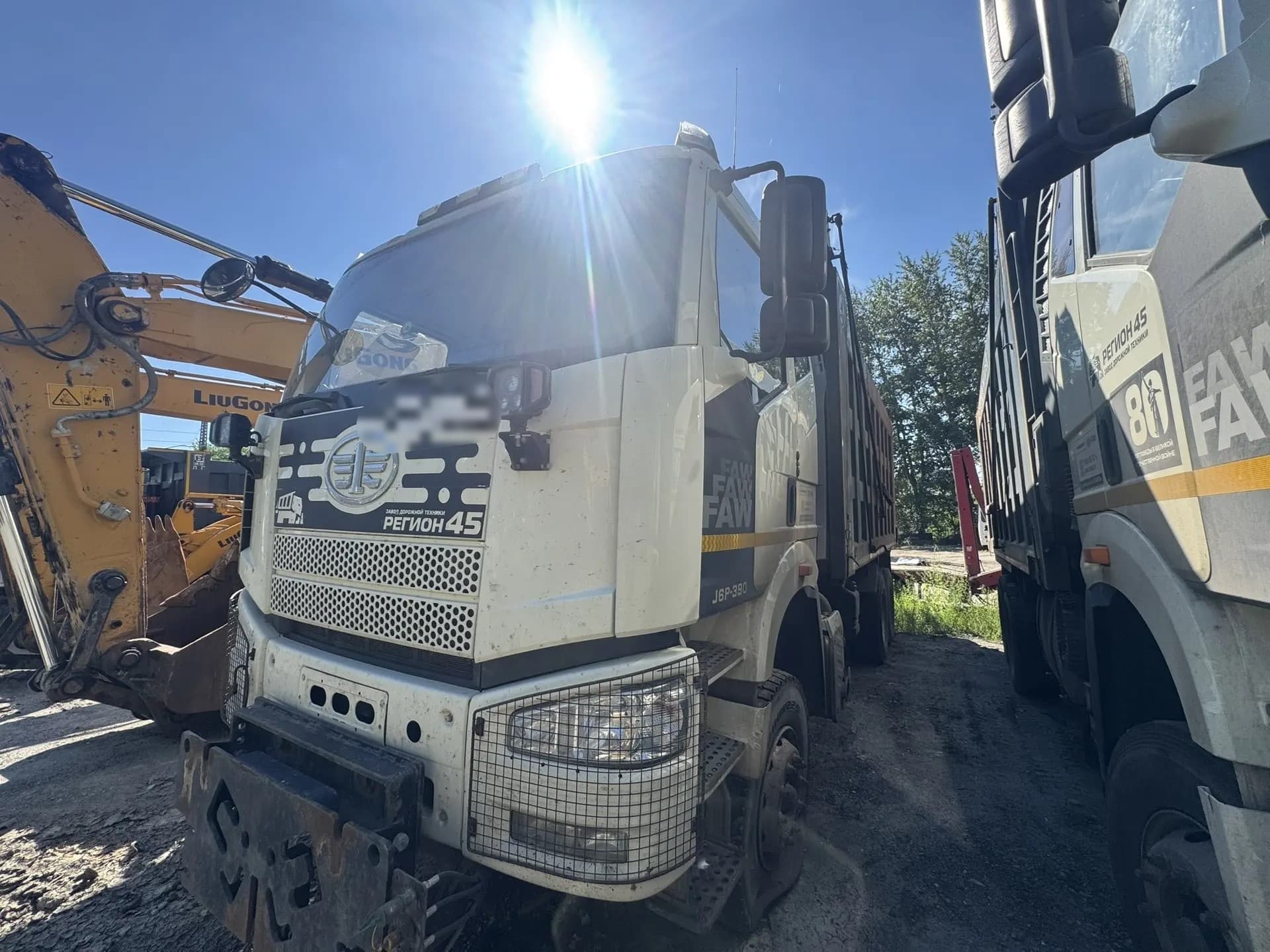 FAW J6* 6x4 Самосвал - 1