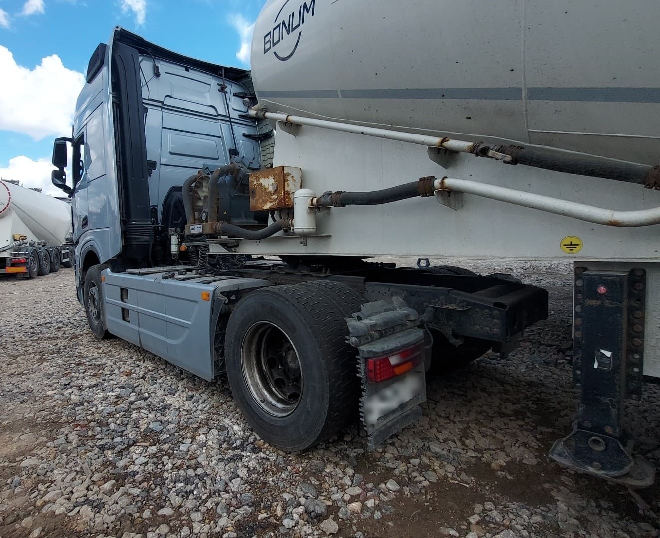 Shacman (Shaanxi) SX* 4x2 Седельный тягач - 4