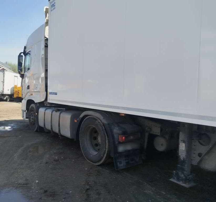 Dongfeng GX 4x2 Седельный тягач - 3