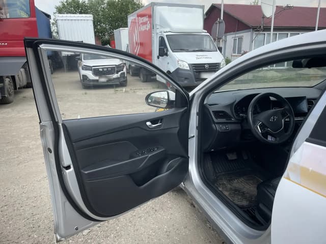 Hyundai Solaris - 8