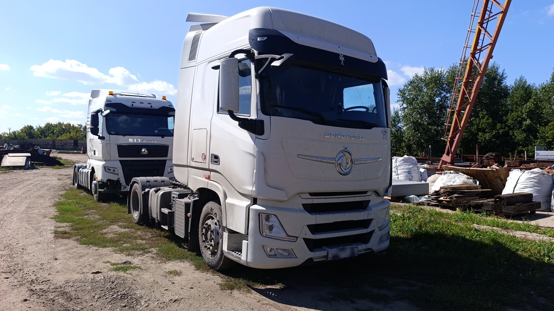 Dongfeng DFH 4x2 Седельный тягач - 2