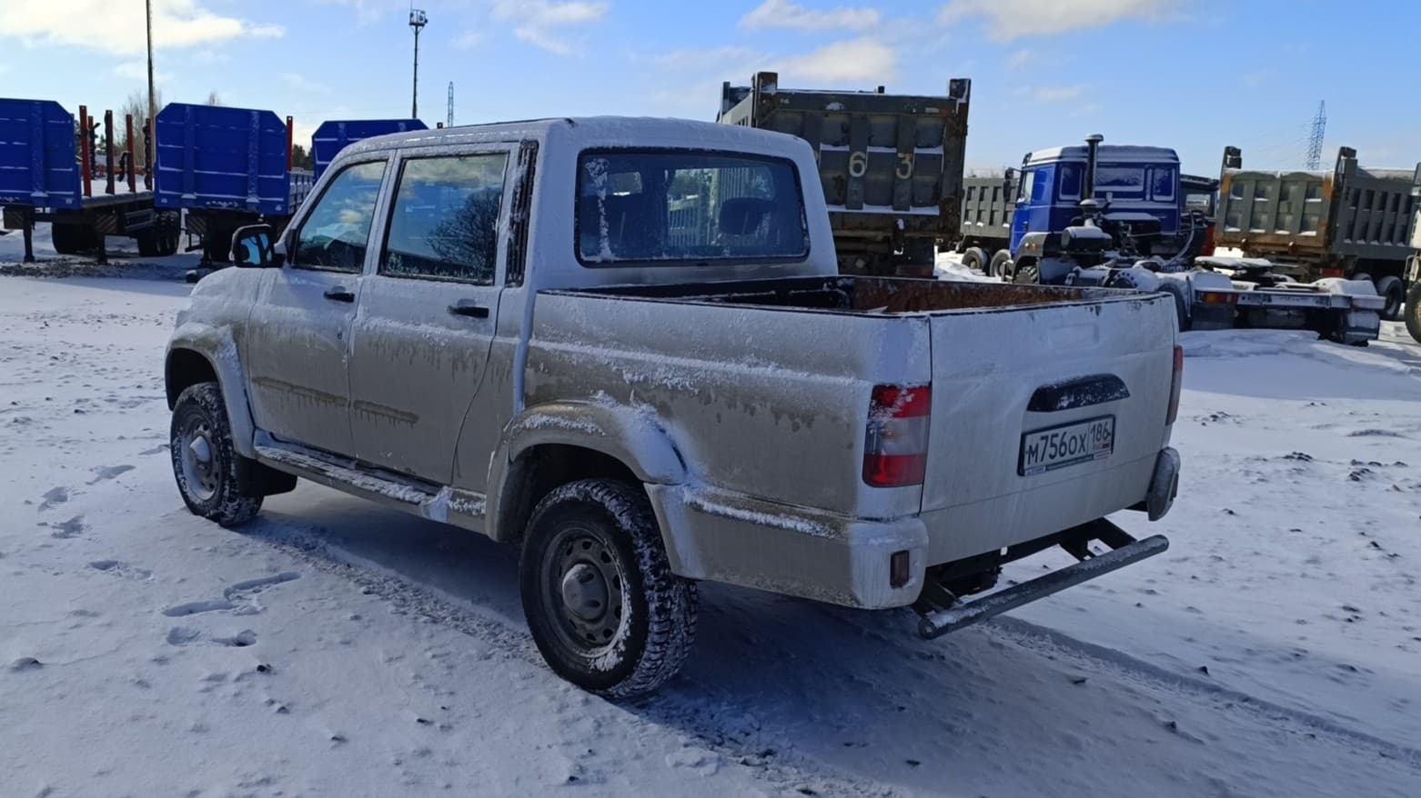 UAZ Pickup - 4