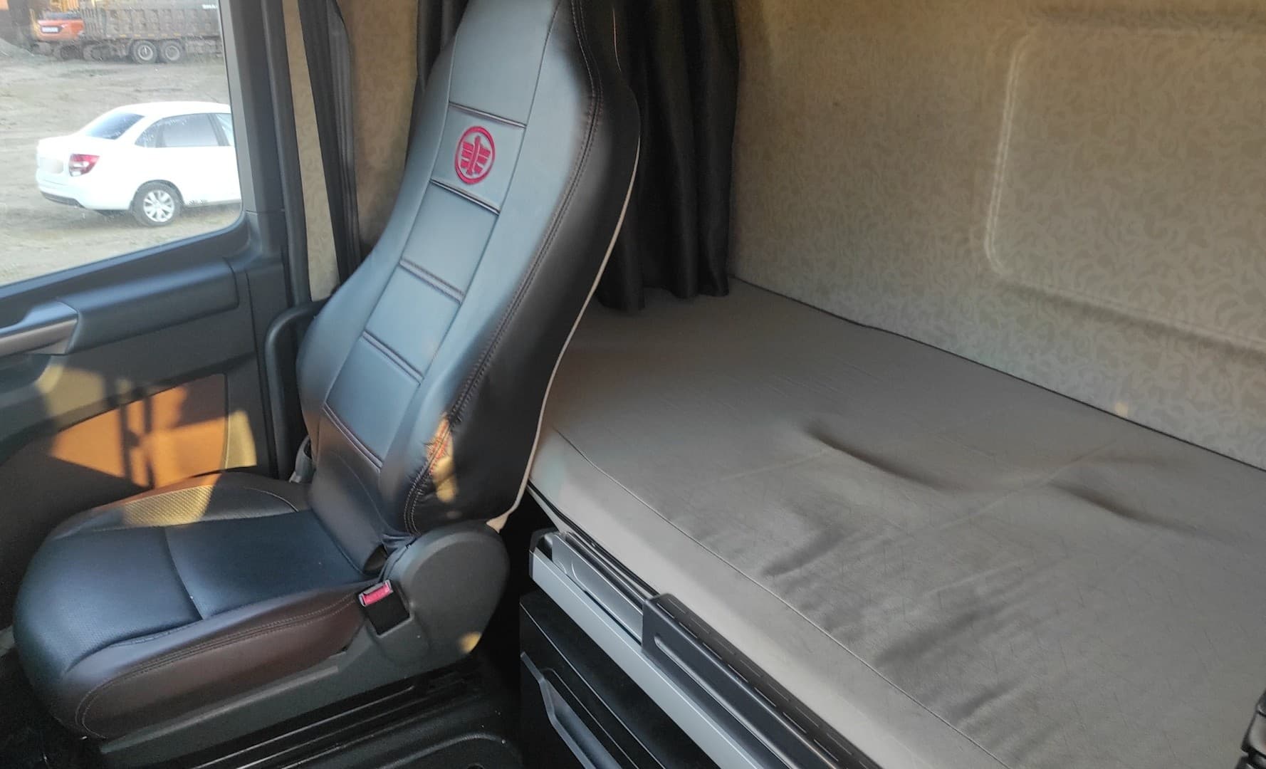 FAW J7 4x2 Седельный тягач - 9