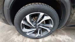 Geely Monjaro - 10